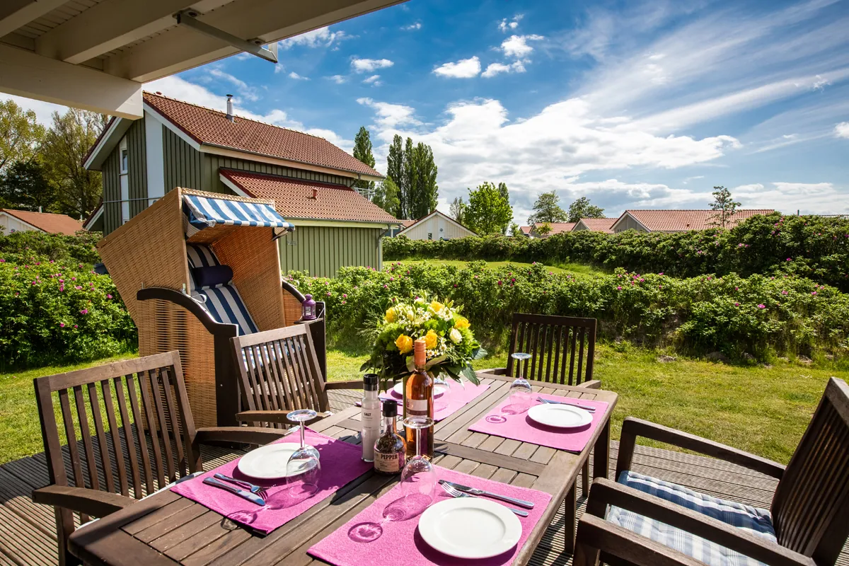 Terrasse mit Strandkorb